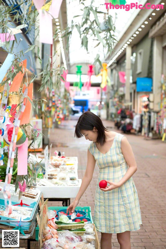 Erina Mano - Piedi Boobs Photo No.3670ef